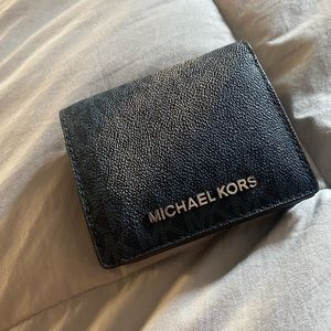 Women’s Micheal Kors Trifold Wallet With ID and Card Slot Black MK print silver